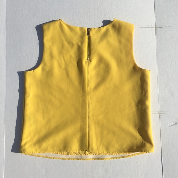 Vince Camuto yellow top, gold grommets medium - Picture 6 of 8